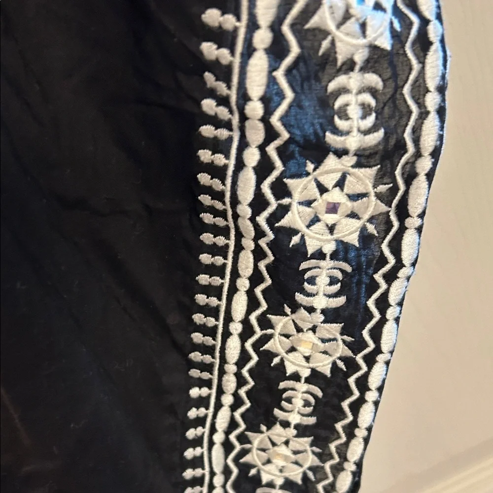 Tory Burch Black Tunic with White Detailing - Picture 5 of 8